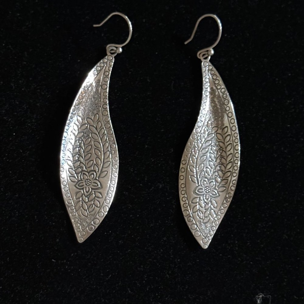 Silpada "Freestyle" Sterling Silver Engraved Floral Design Earrings W2281